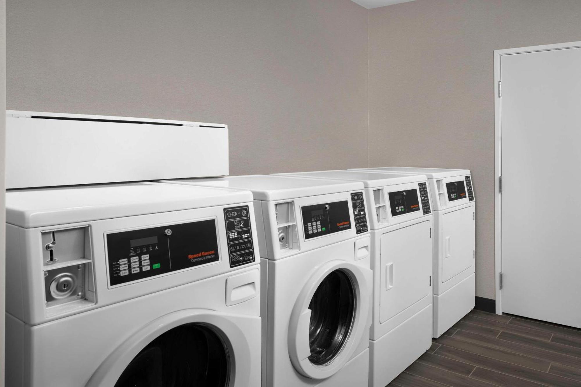 Home2 Suites By Hilton Poughkeepsie Ngoại thất bức ảnh